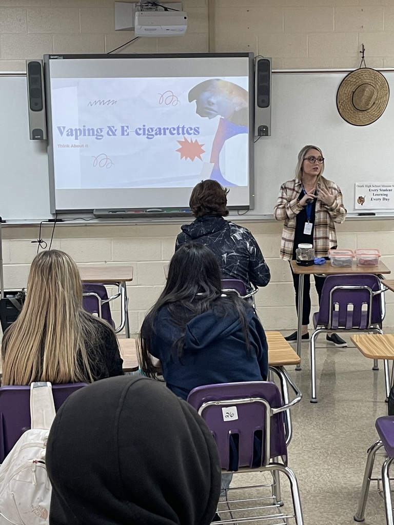 Students in classroom for vaping lesson.